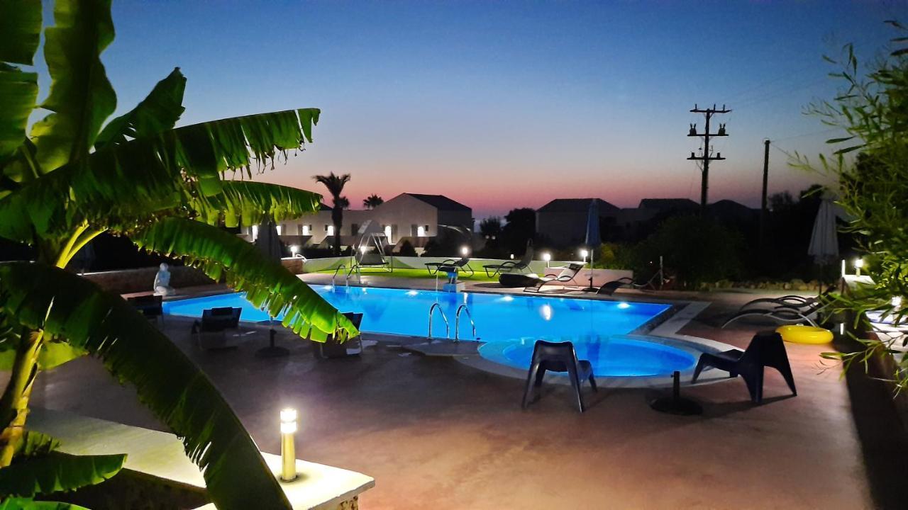Poseidon Suites Hotel Stavrós エクステリア 写真